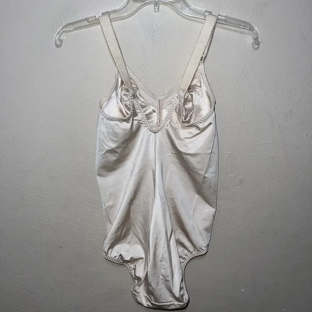 Vintage Bali 36B Womens Glam BodySuit Beige Tan Nude Soft Cup Wireless 8380 - Picture 11 of 15